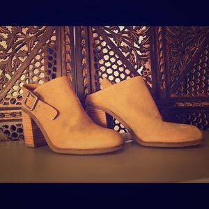 Lucky brand mules